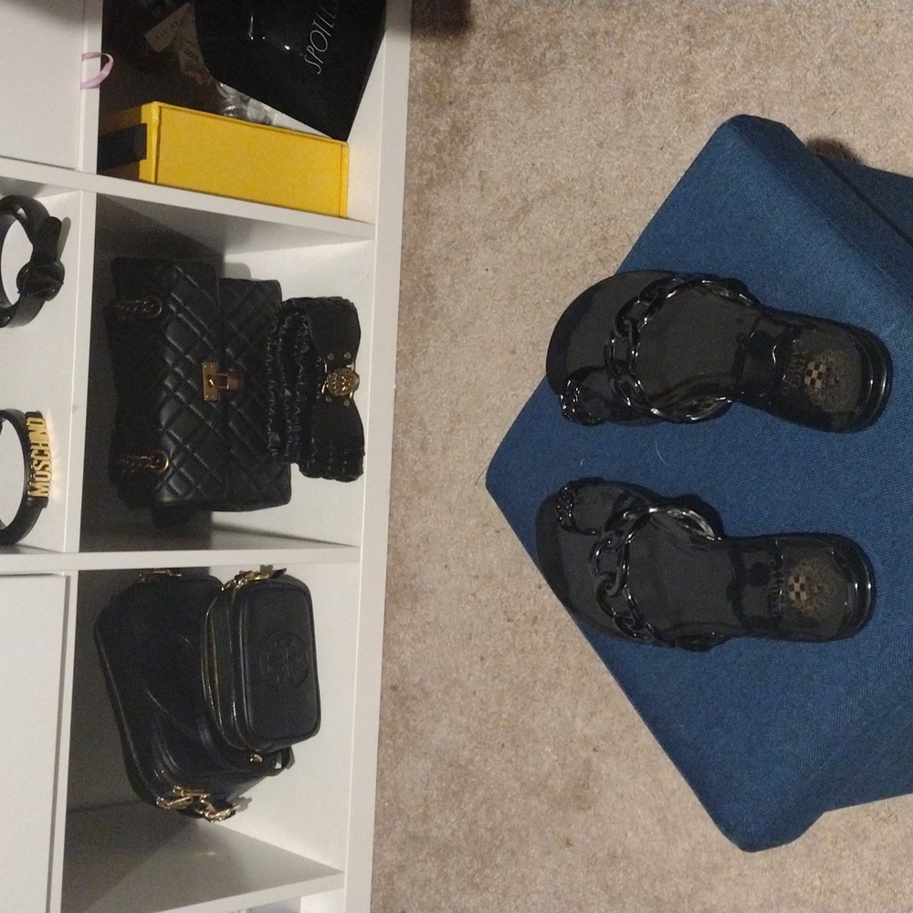 Sandals - Picture 2 of 3